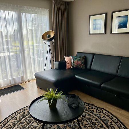 Appartement Ut & Thus, Resort Amelander Kaap ฮอลลุม ภายนอก รูปภาพ