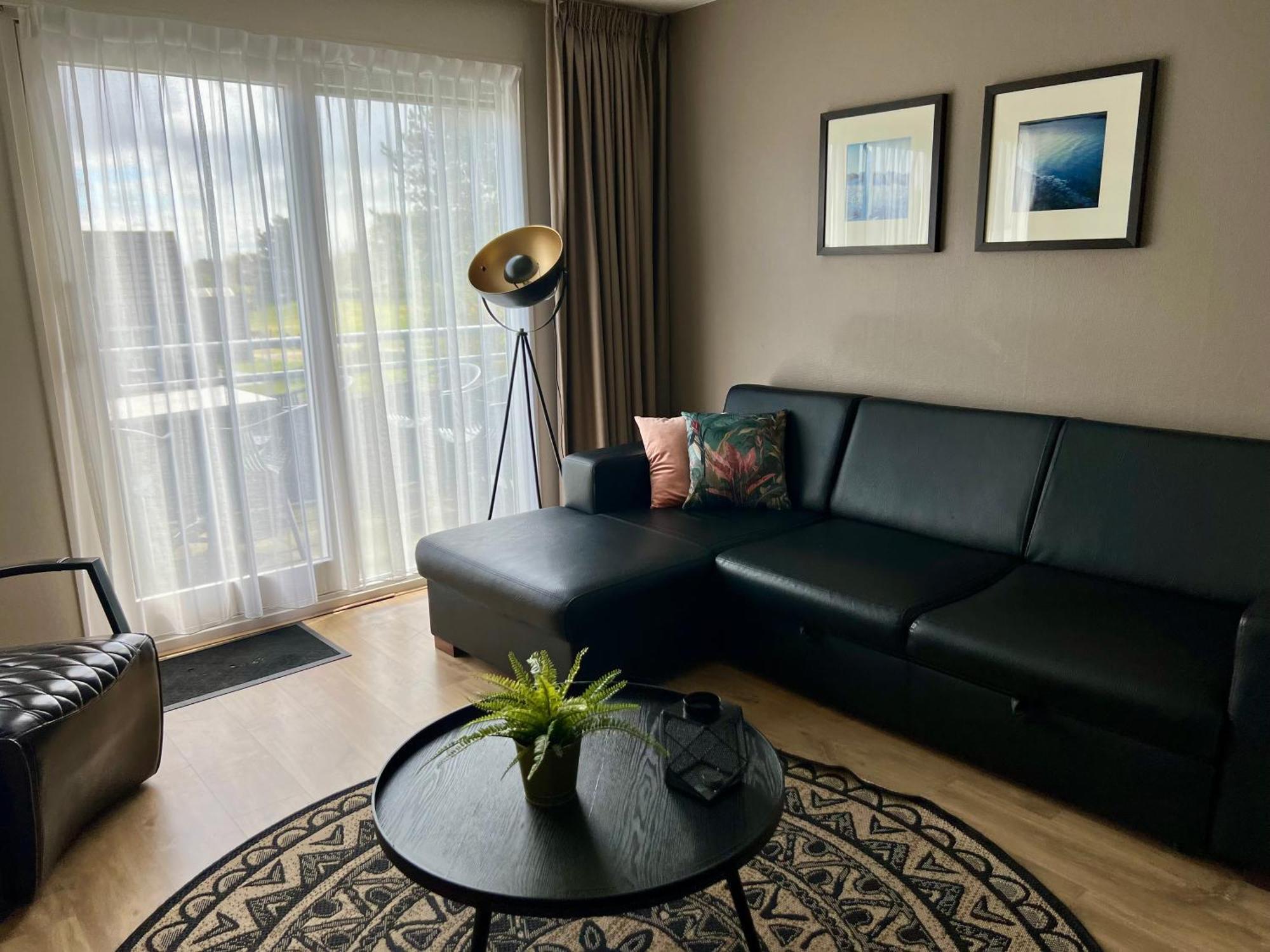 Appartement Ut & Thus, Resort Amelander Kaap ฮอลลุม ภายนอก รูปภาพ