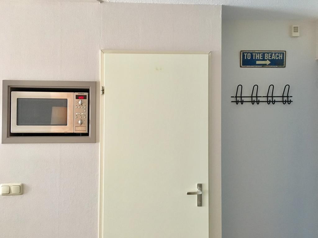 Appartement Ut & Thus, Resort Amelander Kaap ฮอลลุม ภายนอก รูปภาพ